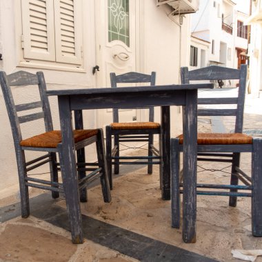 Gezginler için bir sandalye seti