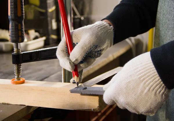 Carpentry Work Man Making Pencil Marks Wood Detail — Stock Photo, Image