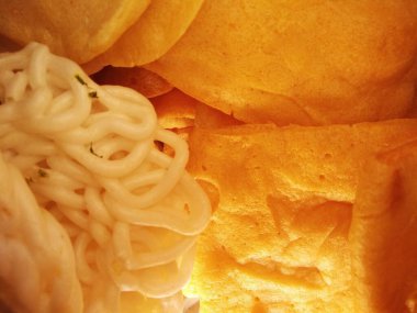 White shrimp crisp and skin shrimp crisp are traditional Indonesian fried crackers.which are often served as a side dish.