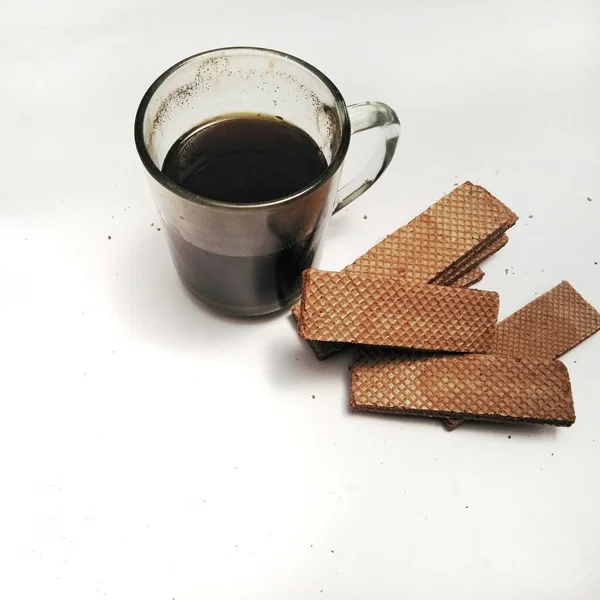 Beyaz Arka Planda Izole Edilmiş Lezzetli Çikolatalı Gofretler Arkaplan Kapak — Stok fotoğraf