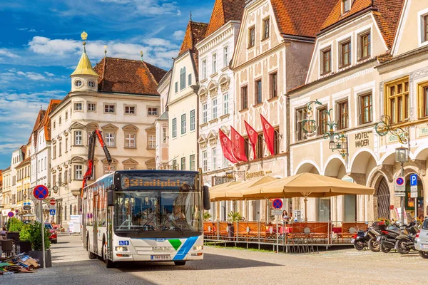 Steyr Červen 2020 Rakousko Moderní Autobus Jede Centru Města Steyr — Stock fotografie