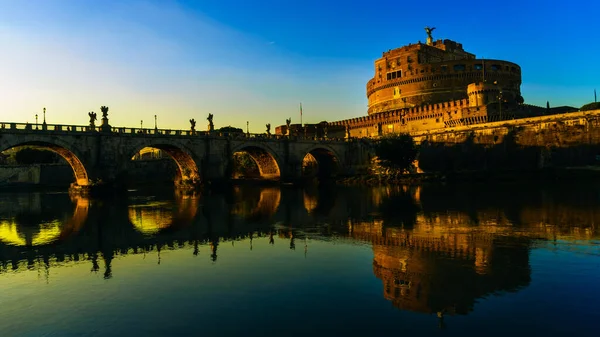 Sunset 'ten Sant' Angelo & St. Angelo Köprüsü