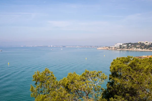 Deniz manzarası ve Akdeniz kıyıları