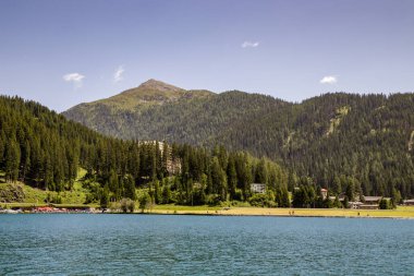 The beautiful panoramic view of Lake Davos, Davoser See, Switzerland, Europe. HD wallpaper, 4k Green background.