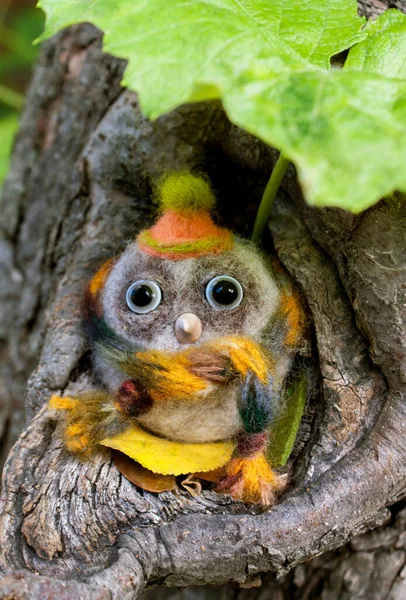 Toy Small Owl Made Wool Beady Eyes Plastic Beak Light — Stock Fotó