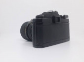 tento starý model SLR kamera značkové YASHICA FX 3 - 2000 s rolkou filmu, jak obraz rekordér stále funguje tak, jak by měl
