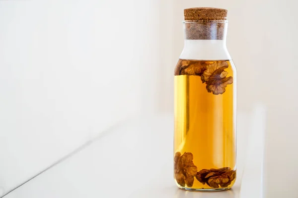 Soaked Brewed Raw Walnut Kernels Glass Bottle Detox Diet Antioxidant — Stock fotografie