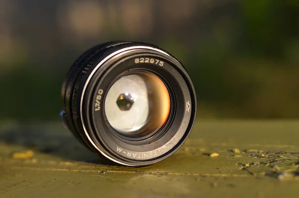 Kamera Lensi Bulanık Arkaplanda — Stok fotoğraf