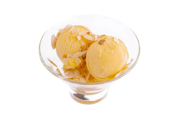 玻璃碗里的香草冰淇淋 — 图库照片