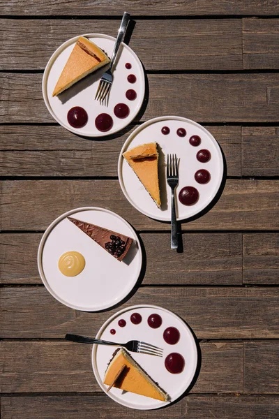 Assorted Cakes Cheesecake Cut Pieces Plates — Stock Photo, Image