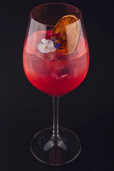 Cocktail Negroni Com Casca Laranja Gelo — Fotografia de Stock