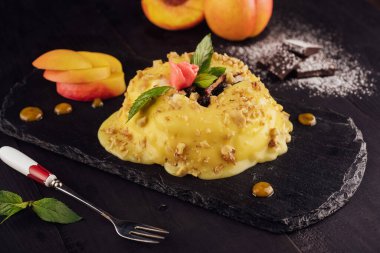 Sarı limonlu dondurma.