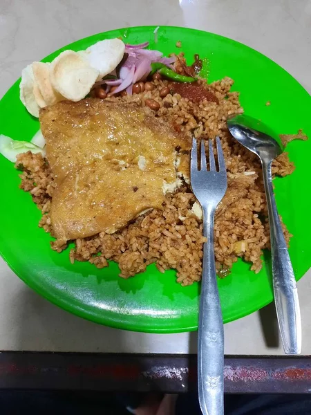 Aceh Fried Rice Omelet Chili Red Onion Pickles Opaque Crackers — Stock Photo, Image