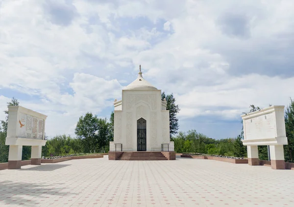 Kazakhstan Qostanai June 2022 Front View Ibrai Altynsarin Mausoleum —  Fotos de Stock