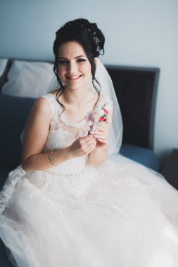 Düğün sabahı peçeli güzel bir gelin portresi.