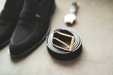 Moda ayakkabıları ve aksesuarlar.