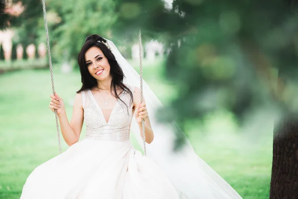 Beautiful Luxury Young Bride Wedding Dress Posing Park — Stock Photo, Image