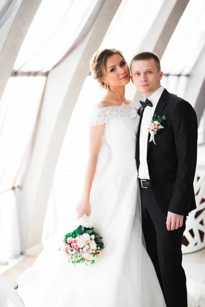 Casamento Casal Mãos Dadas Noivo Noiva Juntos Dia Casamento — Fotografia de Stock