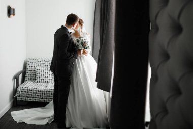 Genç ve güzel bir çiftin yakın çekimi..