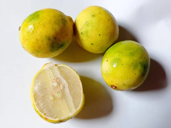 Fresh Lemon Can Made Healthy Drink — 图库照片