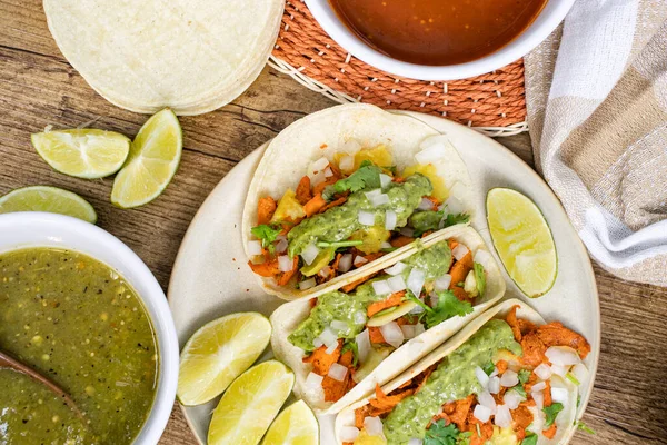 Tacos Pastor Salsa Roja Lime Salsa Verde Mexican Pastor Street — Foto de Stock