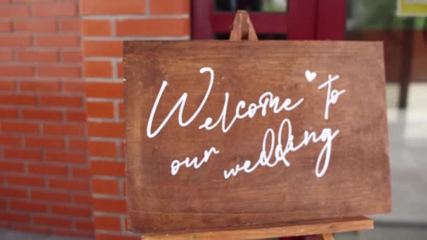 Sign Welcome Our Wedding English — Stock Video