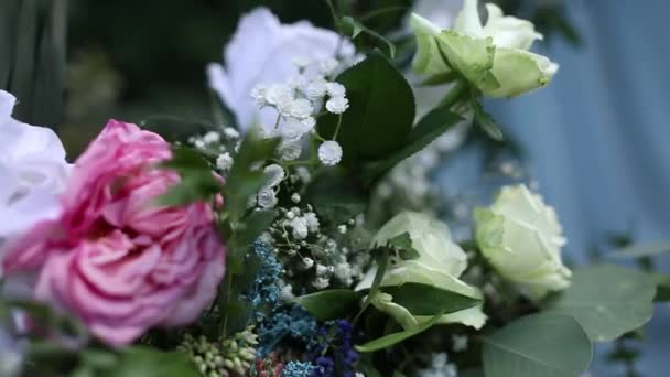 Krásná Výzdoba Květin Svatebním Oblouku Pro Obřad — Stock video