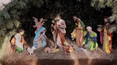 Kilisedeki Noel heykelcikleri