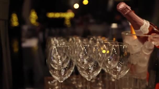 Festlig Uppblåsbar Ballong Grattis Födelsedagen Restaurang Inredning — Stockvideo