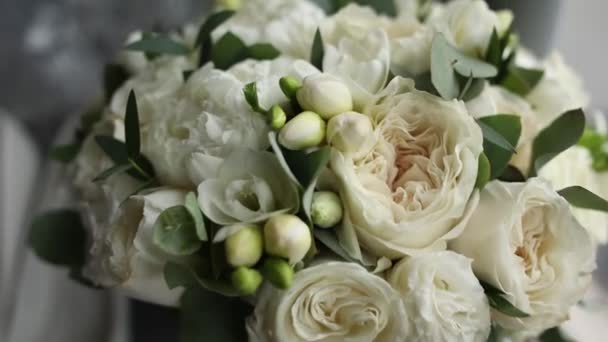 Γαμήλιο Νυφικό Μπουκέτο Από Λουλούδια Close Πρωί — Αρχείο Βίντεο