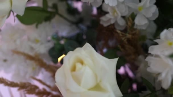 Dekor Hochzeitsbogen Aus Blumen Bei Der Zeremonie — Stockvideo
