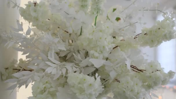 Большой Белый Букет Цветов Свадебной Церемонии — стоковое видео
