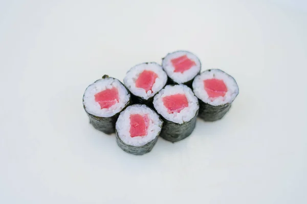 Maki Roll Tuńczyka Ryżu Japońskiej Kuchni Dostawy — Zdjęcie stockowe