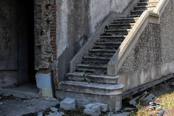 Una Hermosa Escalera Piedra Antigua Castillo Italiano Europa —  Fotos de Stock