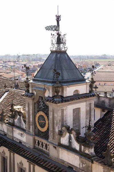 Una Hermosa Torre Del Reloj Del Castillo Casco Antiguo —  Fotos de Stock