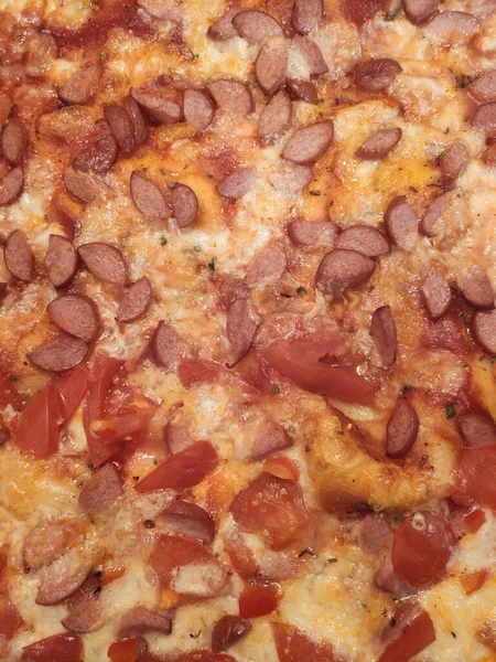 Большая Пицца Коробке Сосисками — стоковое фото