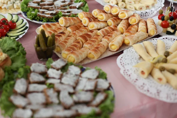 Uno Snack Delizioso Sul Tavolo Del Ristorante Vacanza Cibo — Foto Stock