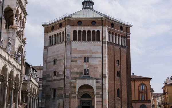 Antigua Arquitectura Italiana Templo Católico Edificio Italia Ciudad Turística Lugar —  Fotos de Stock