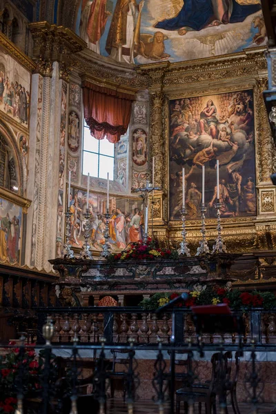 Bel Intérieur Ancien Une Église Catholique Italie — Photo