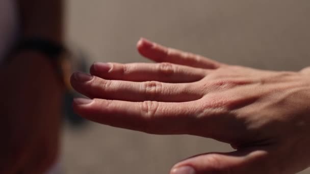 Man Put Wedding Golden Ring Finger Woman Hand — Vídeo de Stock