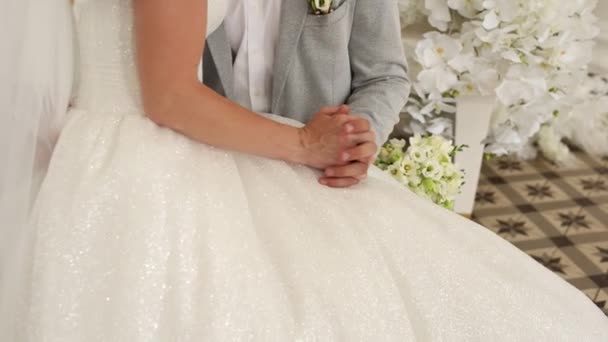 Bride Groom Hold Hands Wedding — Video