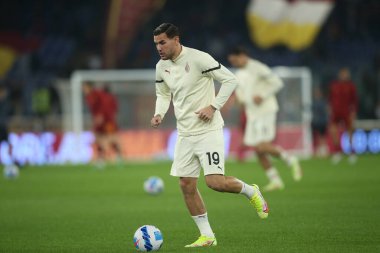 ROME, İtalya - 31.10.2021: THEO HERNANDEZ (MIL) İtalyan Serisi 'nde ROMA-AC MILAN arasındaki futbol karşılaşması Roma Olimpiyat Stadyumu' nda.