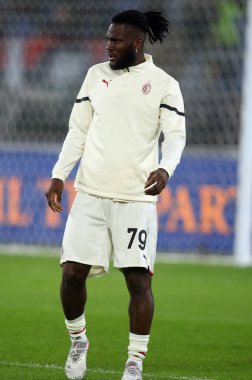 ROME, İtalya - 31.10.2021: KESSIE (MIL) WARM UP İtalyan Serisi 'nde AS ROMA VS AC MILAN ile Roma Olimpiyat Stadyumu' nda oynanan futbol maçı.