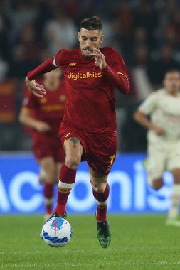 ROME, İtalya - 31.10.2021: LORENZO PELLEGRINI (AS ROMA) İtalyan Serisi sırasında Roma 'daki Olimpiyat stadyumunda AS ROMA - AC MILAN.