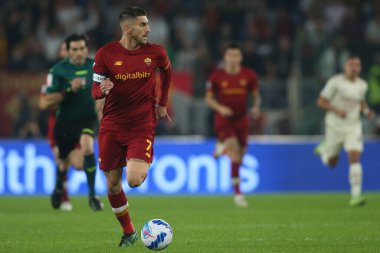 ROME, İtalya - 31.10.2021: LORENZO PELLEGRINI (AS ROMA) İtalyan Serisi sırasında Roma 'daki Olimpiyat stadyumunda AS ROMA - AC MILAN.