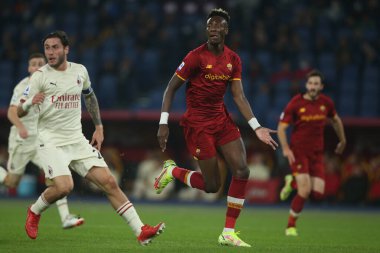 ROME, İtalya - 31.10.2021: TAMMY ABRAHAM (AS ROMA) İtalyan Serisi sırasında Roma Olimpiyat Stadyumu 'nda AS ROMA - AC MILAN arasında oynanan bir futbol maçı.