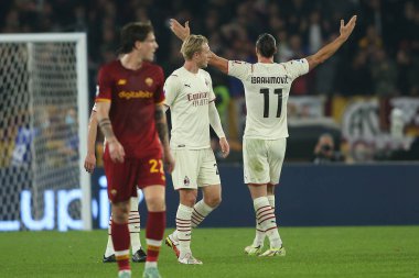 ROME, İtalya - 31.10.2021: IBRAHIMOVIC (MIL) İtalyan Serisi sırasında gol ve kutlama maçı Roma 'daki Olimpiyat stadyumunda ROMA - AC MILAN arasındaki maç.