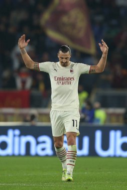 ROME, İtalya - 31.10.2021: IBRAHIMOVIC (MIL) İtalyan Serisi sırasında gol ve kutlama maçı Roma 'daki Olimpiyat stadyumunda ROMA - AC MILAN arasındaki maç.