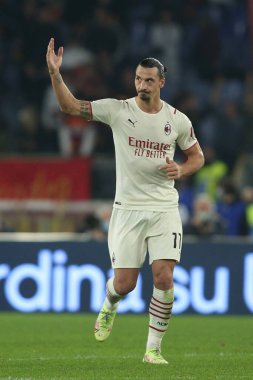 ROME, İtalya - 31.10.2021: IBRAHIMOVIC (MIL) İtalyan Serisi sırasında gol ve kutlama maçı Roma 'daki Olimpiyat stadyumunda ROMA - AC MILAN arasındaki maç.