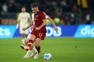 ROME, İtalya - 31.10.2021: JORDAN VERETOut (AS ROMA) İtalyan Serisi sırasında Roma 'daki Olimpiyat stadyumunda AS ROMA - AC MILAN arasında oynanan futbol maçı.